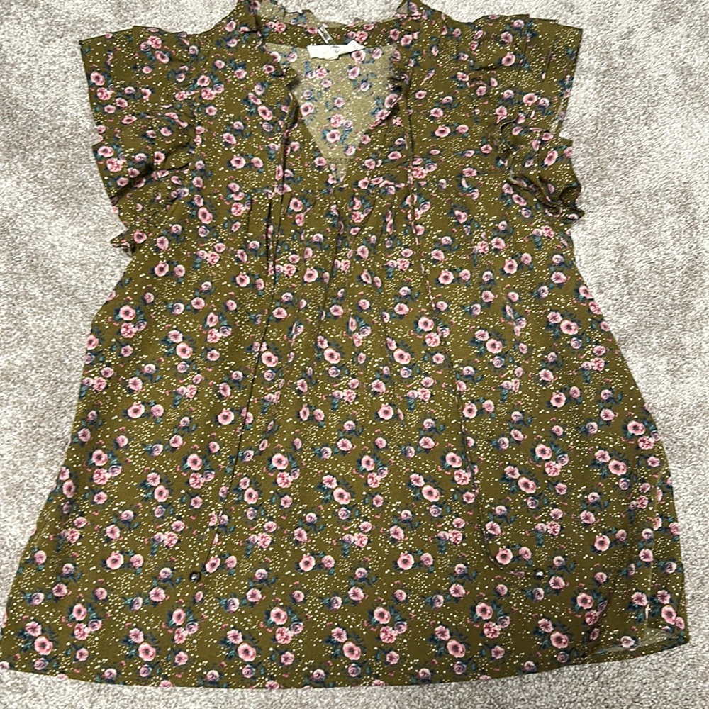 Gorgeous green and floral blouse